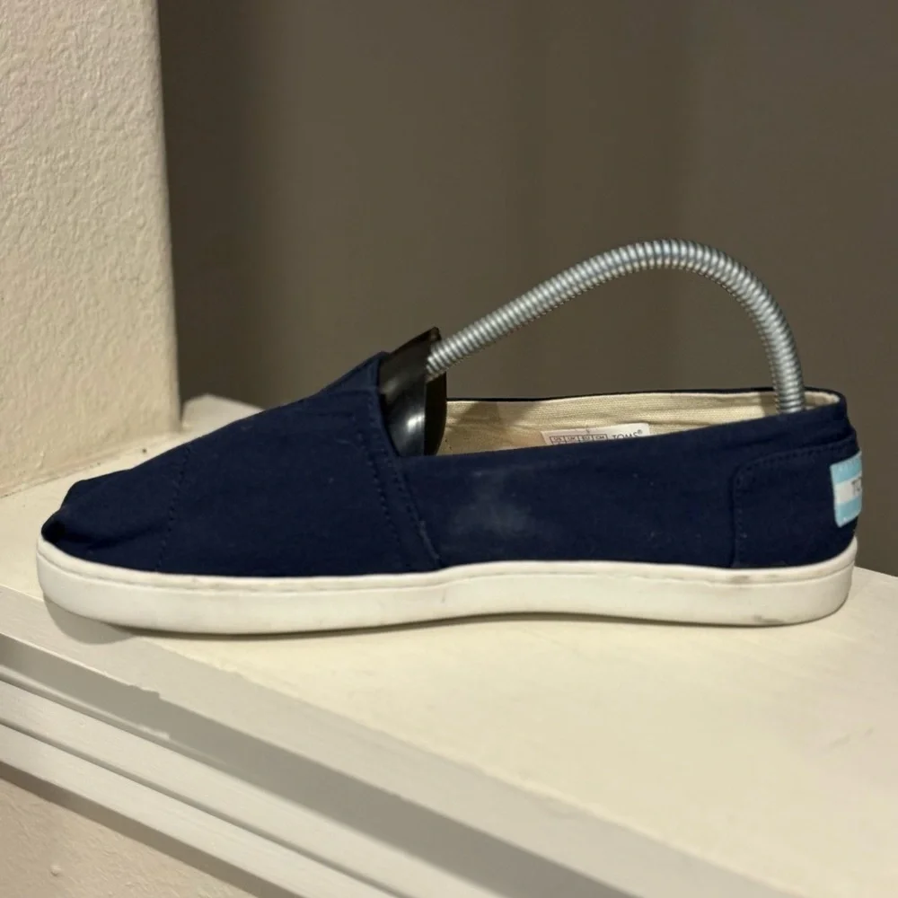 TOMS Classic Canvas Shoes Girls Youth Size 5Y Navy Blue Slip On Casual Shoes